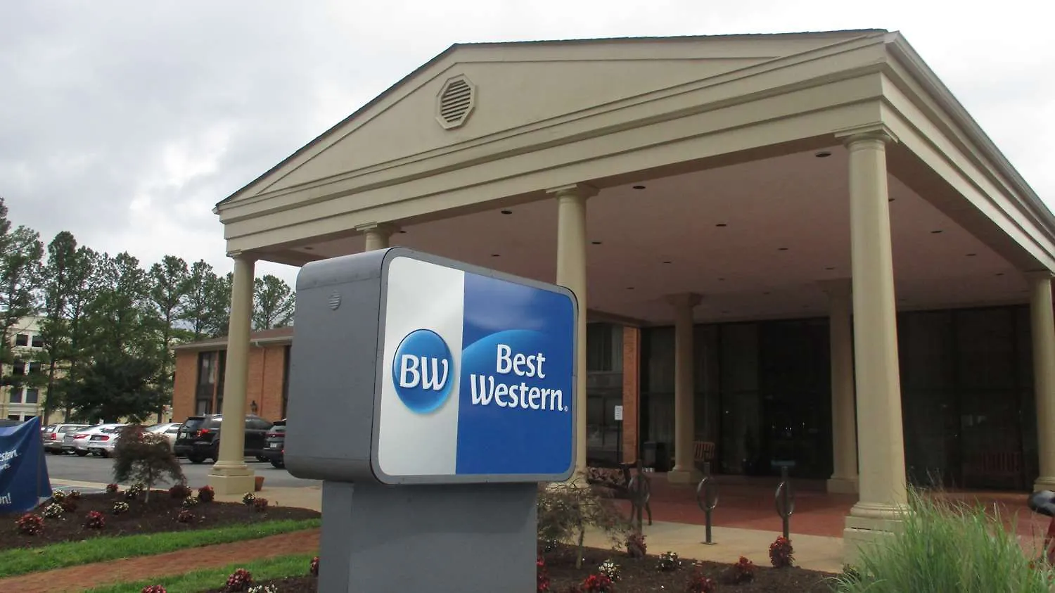 Best Western Williamsburg Historic District contacts